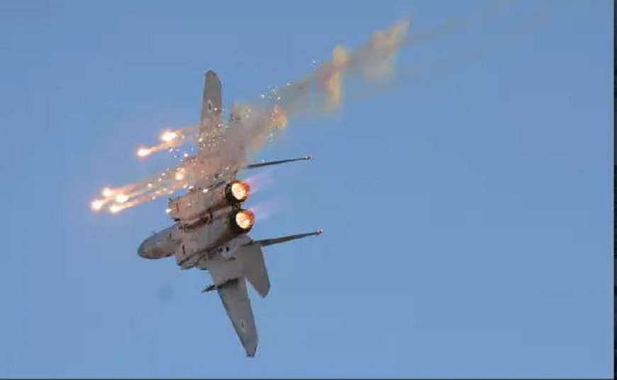 Israeli Airstrike in Southern Lebanon Claims 10 Lives, Targets Hezbollah Weapons Depot