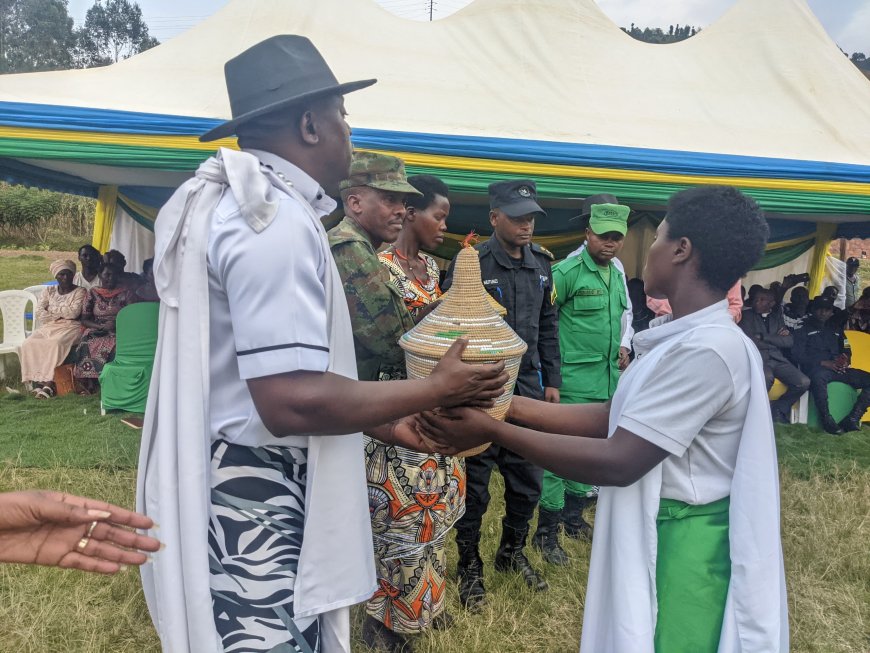 Gicumbi: The District Administration Commended the Activities of Inkomezabigwi, Class 12, and Called for Continued Cooperation in Various Programs.