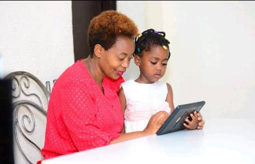 Kurera mu Isi y’Ikoranabuhanga: Ihurizo ku babyeyi