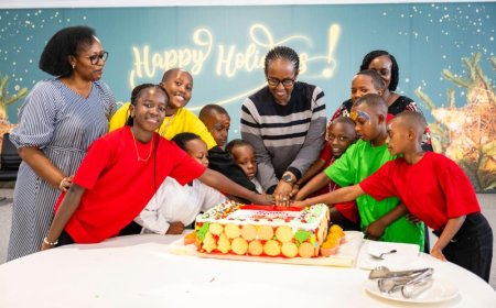 Madamu Jeannette Kagame yasangiye n’abana ibyishimo by’iminsi mikuru