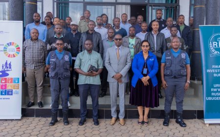 Gicumbi: Abakora ubwikorezi bwambukiranya imipaka basobanuriwe uruhare rwabo mu kurwanya icuruzwa ry’abantu