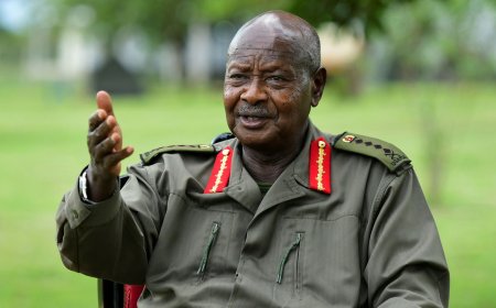 “Abandi bari ku Kwezi, twe turi mu byo kumansura” – Perezida Museveni