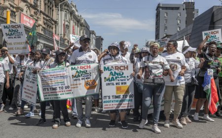 Ramaphosa yavuze ko abagaba ibitero ku banyamahanga muri Afurika y’Epfo bagiye guhigwa